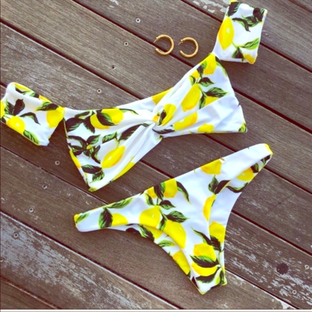 NWOT 2 Piece Lemon Design Bikini🍋✨